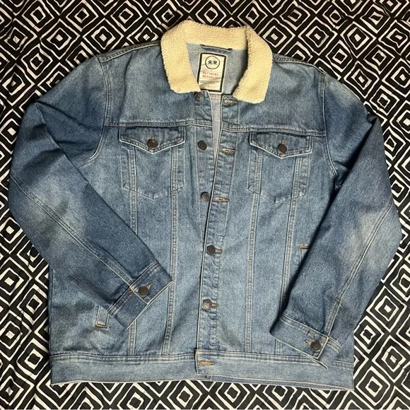 Refinery Republic Men’s Denim Jacket with Fleece Collar 💙 size XL